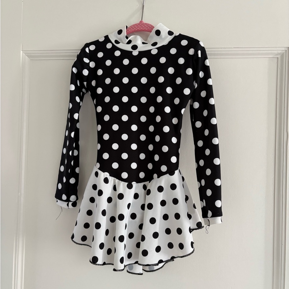 Black and White Polka Dot skating Dress size 6